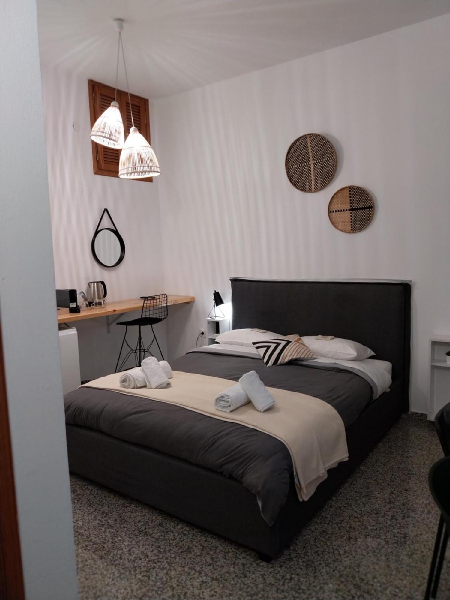 Homdwell Fine Living 2 Apartment Ermoupoli Bagian luar foto