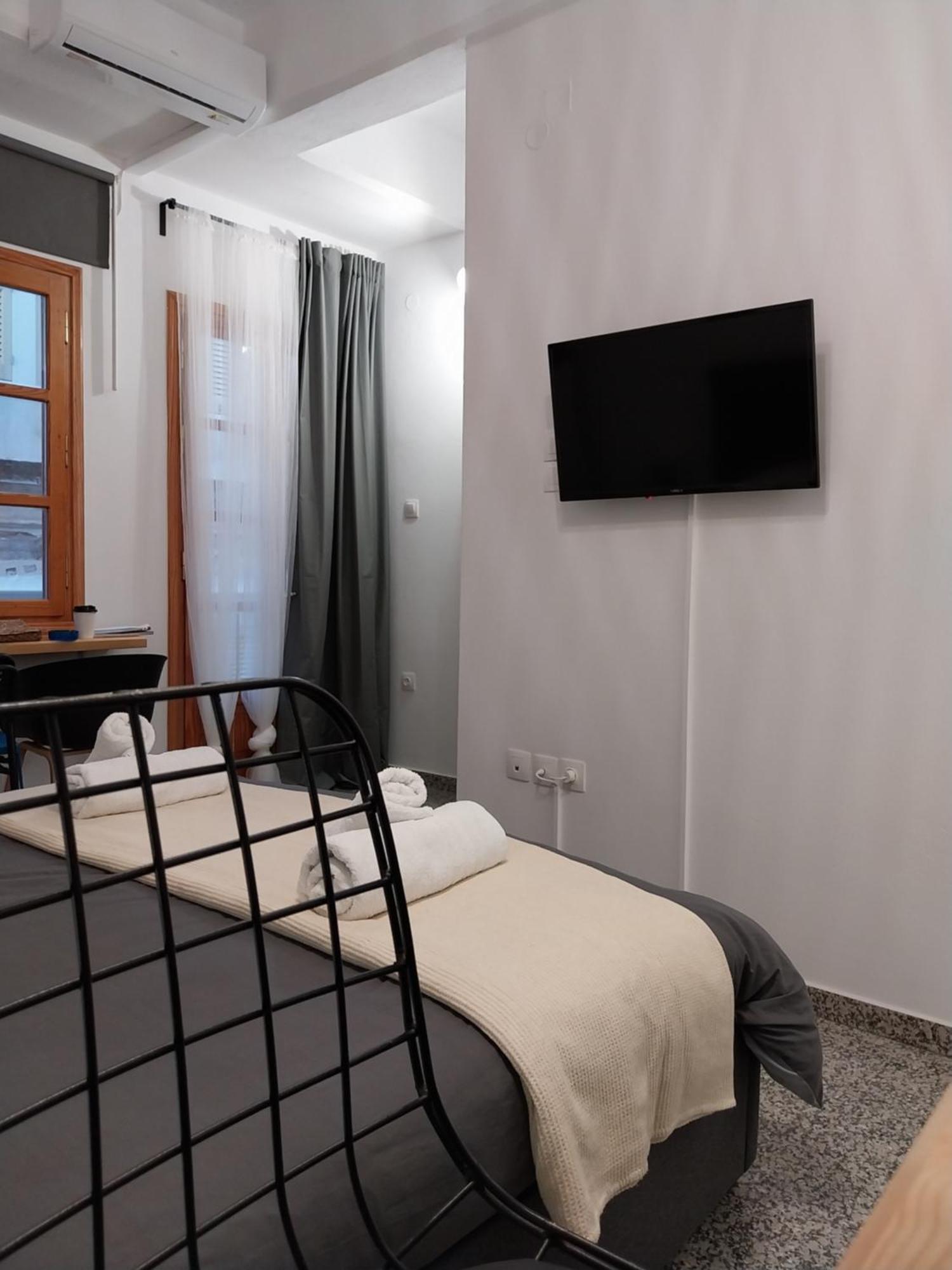 Homdwell Fine Living 2 Apartment Ermoupoli Bagian luar foto
